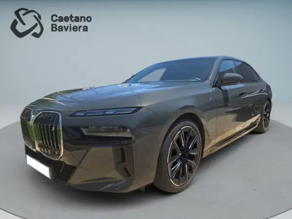 BMW I7